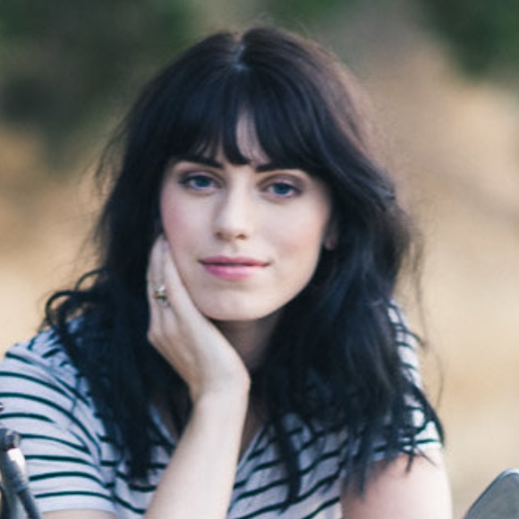 Meet your Posher, Jessica - Picture 1 of 1